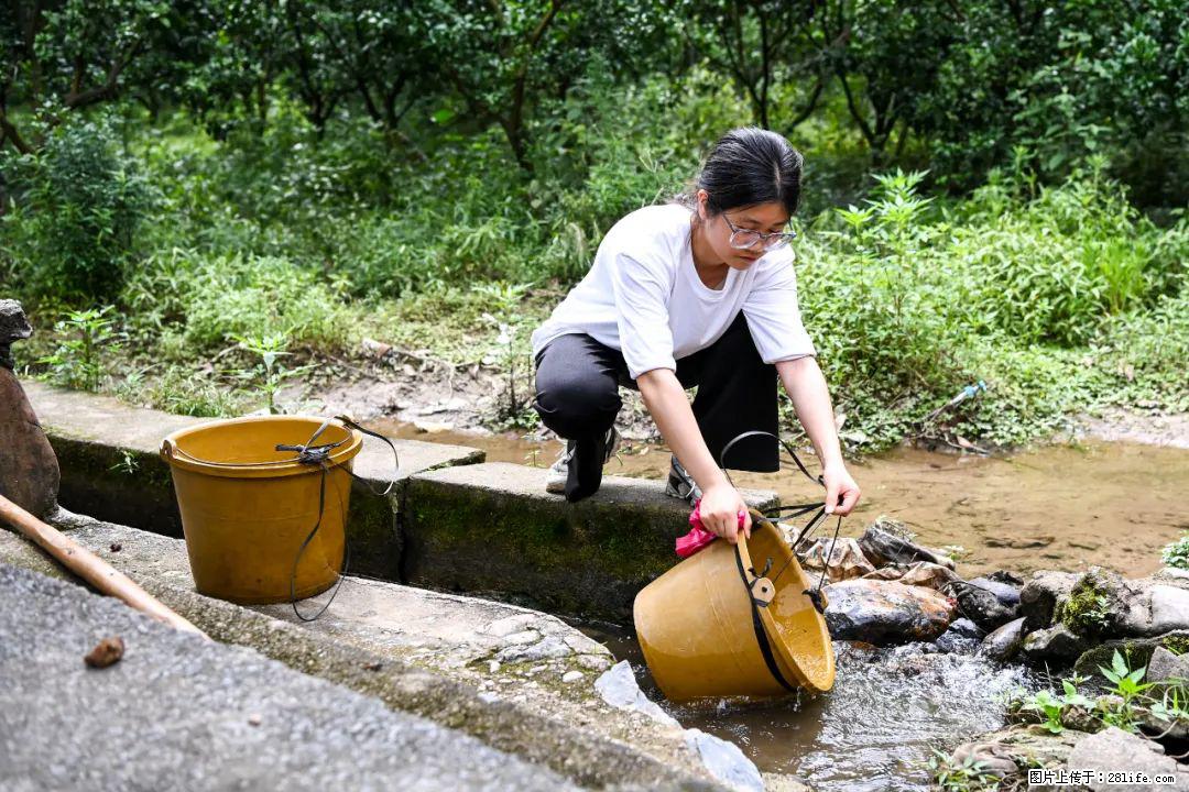 全网追的“扁担女孩”，找了一份暑假工，时薪12元 - 驻马店生活资讯 - 驻马店28生活网 zmd.28life.com